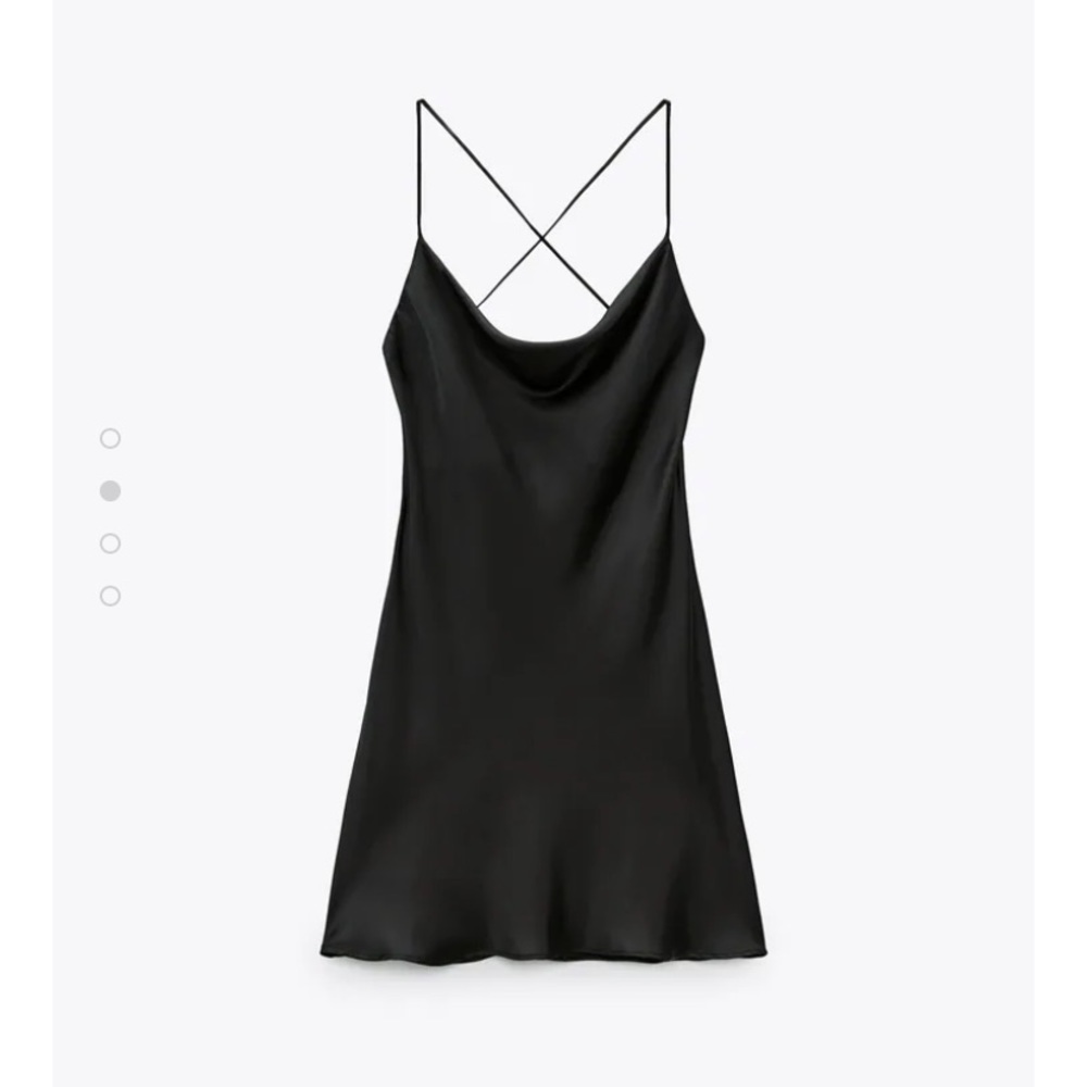 Short satin effect dress (blackless)